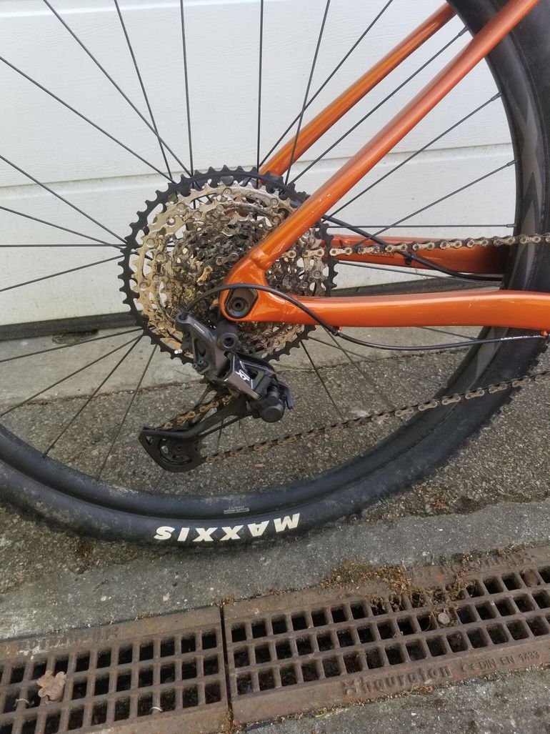 Used Vtt giant xtc VTT Giant Xtc 2023 2023 Mountainbike, Orange — image 1 of 3