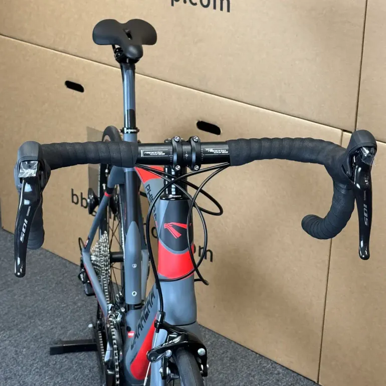 Used Carrera Carrera Phibra Evo - 11-speed Shimano 105 2018 (58cm) 2018 Road & Gravel, Light Gray — image 4 of 9