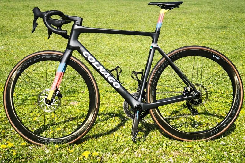 Used Colnago V4Rs Disc Force AXS w/Fulcrum Racing Wind 400 Wheels 2024 2024 Road & Gravel