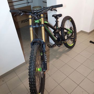 Used procycle DH 2023 MTB