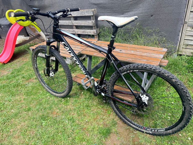 Used Cannondale Trail Shimano SLX 2010 Mountainbike, Black — image 8 of 9