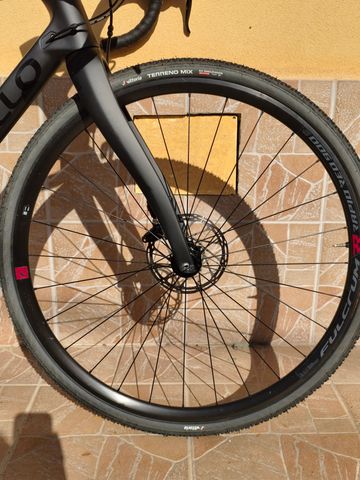 Gebrauchtes Pinarello Granger X1 Disc 2022 2022 Road & Gravel, Schwarz — Bild 3 von 10