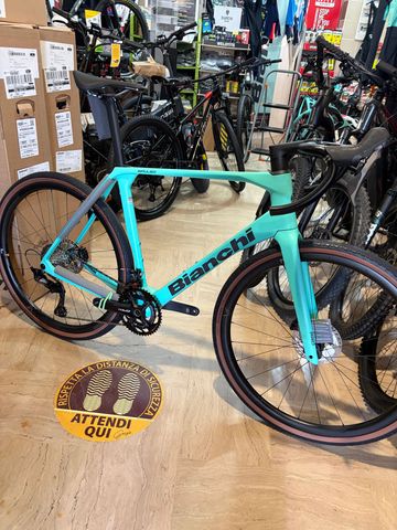 Bianchi Impulso PRO GRX 820 disc 2026 2026 Road & Gravel usato, Verde — immagine 5 di 7