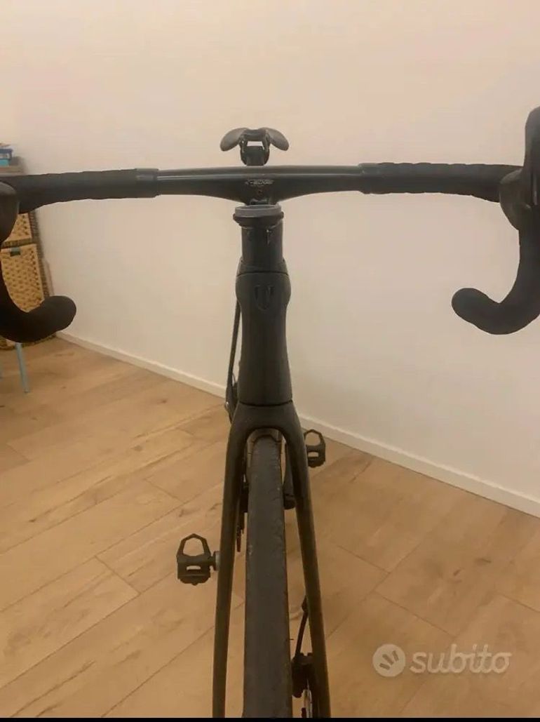 Used Trek Émonda SLR 7 2022 2022 Road & Gravel, Black — image 7 of 10