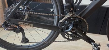 Used Scott Addict Gravel 10 2025 2025 Road & Gravel, Black — image 4 of 5