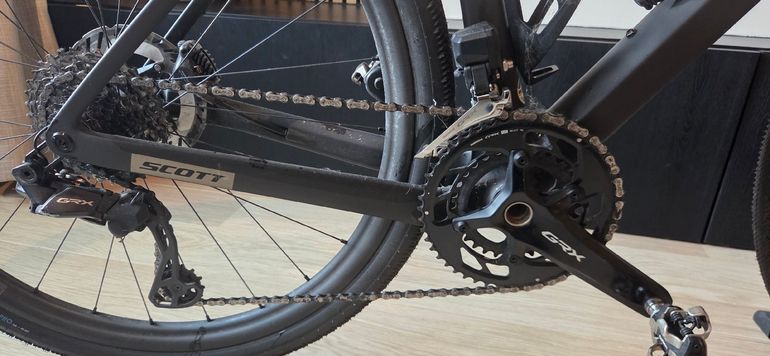 Used Scott Addict Gravel 10 2025 2025 Road & Gravel, Black — image 4 of 5