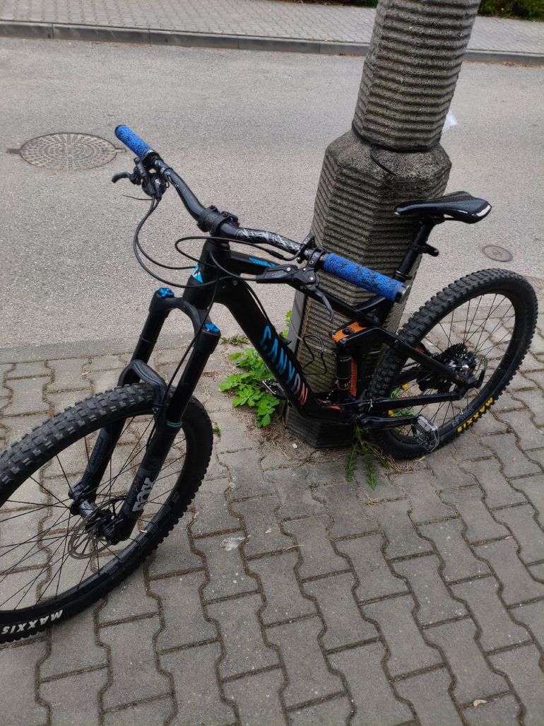 Used Canyon Strive SRAM GX 2017 Mountainbike, Negro — image 3 of 3