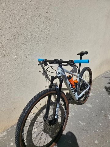 Tweedehands CUBE REACTION C:62 PRO 2024 2024 Mountainbike — afbeelding 1 van 10