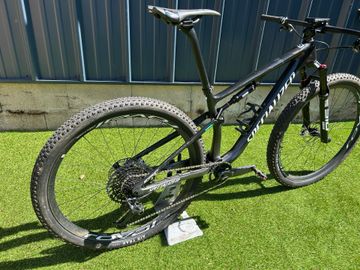 Used Specialized Epic Expert 2023 Mountainbike, Black — image 3 of 3