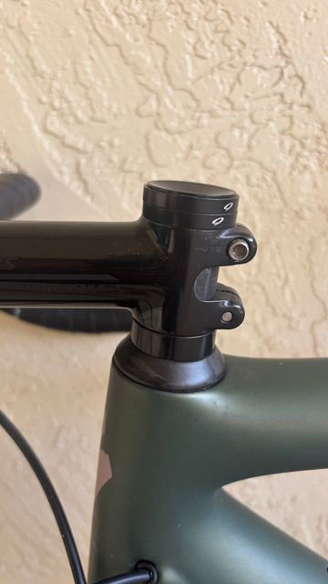 Used Specialized CruX 2025 Road & Gravel, Green — image 4 of 11