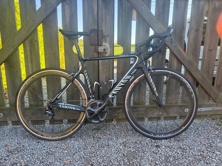 Used Canyon Cf F10 2015 Road & Gravel — image 1 of 9
