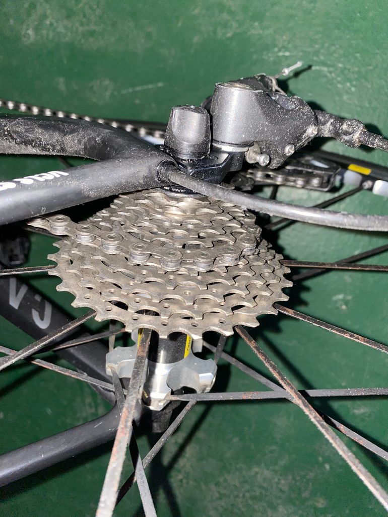 Used Canyon Ultimate CF SL 2015 Shimano Ultegra 2015 Road & Gravel, Schwarz — image 8 of 12