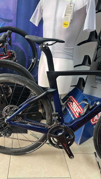 Used Pinarello DOGMA F SUPER RECORD EPS Disc 2023 2023 Road & Gravel — image 6 of 25