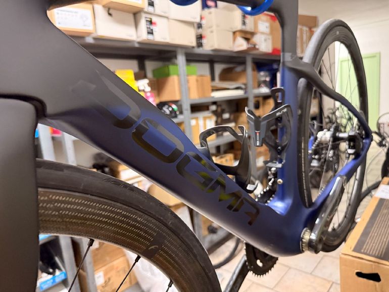 Used Pinarello DOGMA F SUPER RECORD EPS Disc 2023 2023 Road & Gravel — image 8 of 25