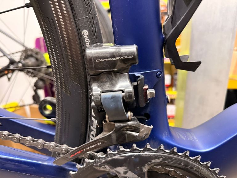 Used Pinarello DOGMA F SUPER RECORD EPS Disc 2023 2023 Road & Gravel — image 25 of 25