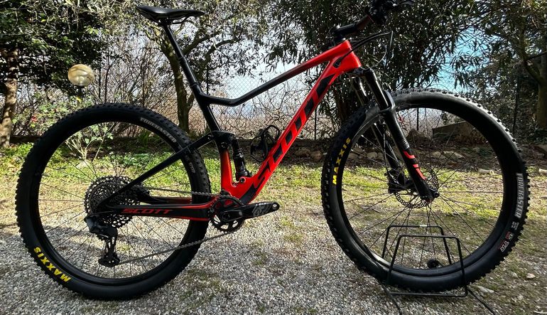 Used Scott Spark RC 900 2020 2020 Mountainbike, Red, 29 — image 1 of 10