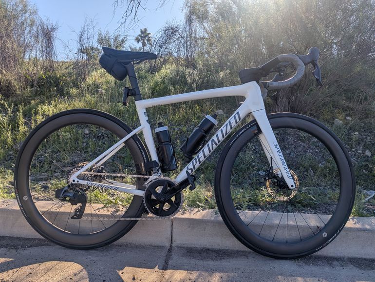 Used Specialized Tarmac SL8 Expert - SRAM Rival eTAP AXS 2025 2025 Road & Gravel, White — image 1 of 5