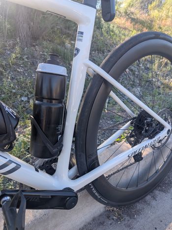 Used Specialized Tarmac SL8 Expert - SRAM Rival eTAP AXS 2025 2025 Road & Gravel, White — image 4 of 5