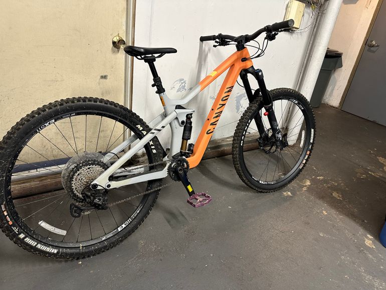 Used Canyon Strive CFR Underdog 2024 2024 Mountainbike, Orange, 29 — image 7 of 8
