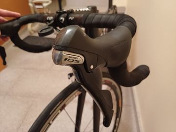 Used Specialized Tarmac Shimano 105 2017 Road & Gravel, Black — image 6 of 11