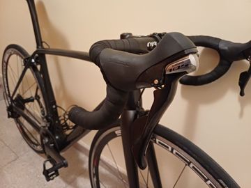 Used Specialized Tarmac Shimano 105 2017 Road & Gravel, Black — image 7 of 11