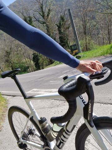 Used BMC Teammachine SRAM Red eTap AXS 2025 Road & Gravel, White — image 2 of 5