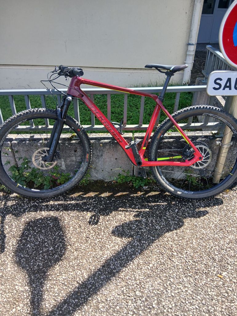 ROCKRIDER Fahrrad Mountainbike Hardtail XC Carbonrahmen Race 900 NX weiß 2025 2025 Mountainbike d'occasion — image 2 sur 13