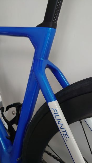 Used Wilier Filante SL SHIMANO 105 Di2 R7170 2X12S 2025 2025 Road & Gravel, Azul — image 6 of 11