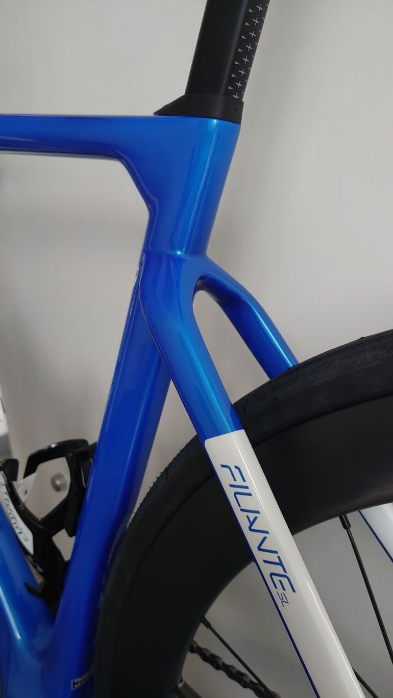 Used Wilier Filante SL SHIMANO 105 Di2 R7170 2X12S 2025 2025 Road & Gravel, Azul — image 6 of 11