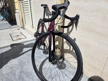 Used Specialiced Aethos 2024 Road & Gravel, Red — image 2 of 5
