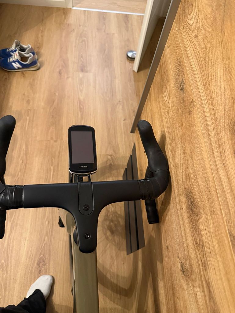 Used Canyon Aeroad CF SLX 7 Di2 2026 2026 Road & Gravel, Black — image 3 of 9