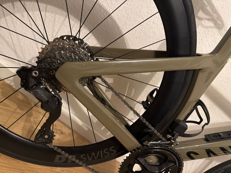 Used Canyon Aeroad CF SLX 7 Di2 2026 2026 Road & Gravel, Black — image 7 of 9