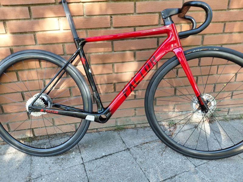 Factor O2 2022 Frameset 2022 Road & Gravel d'occasion