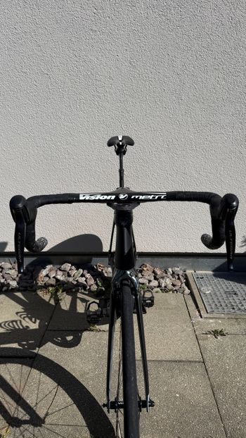 Used Trek Madone Shimano Ultegra Di2 2019 Road & Gravel, Black — image 4 of 7