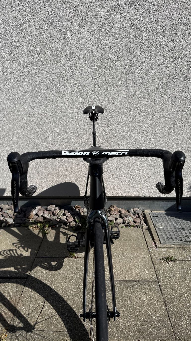 Used Trek Madone Shimano Ultegra Di2 2019 Road & Gravel, Black — image 4 of 7