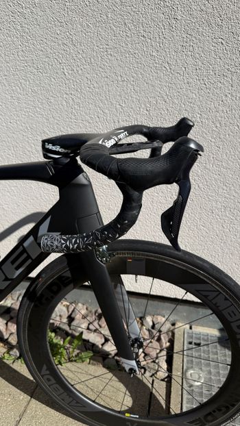 Used Trek Madone Shimano Ultegra Di2 2019 Road & Gravel, Black — image 2 of 7