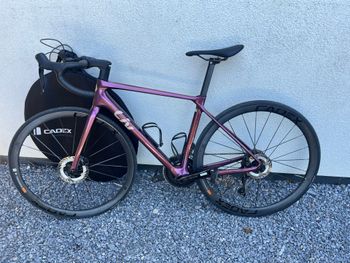 Used Liv Langma Shimano Ultegra Di2 2025 Road & Gravel, Purple — image 3 of 10