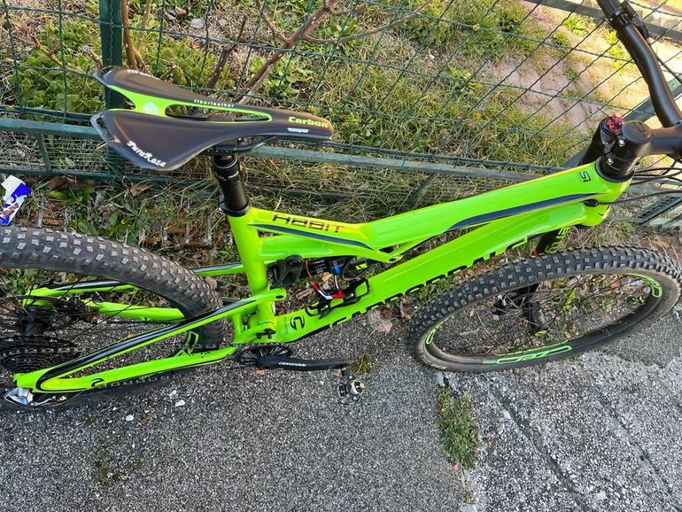 Used Cannondale Bad Habit Carbon 1 2017 2017 Mountainbike, Green, 27.5 — image 7 of 9