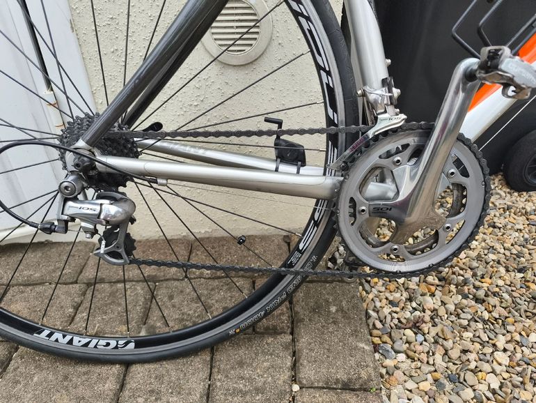 Used Giant Tcr Shimano 105 2011 Road & Gravel, Orange — image 3 of 5