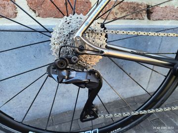 Used Van Nicholas Skeiron Shimano Ultegra Di2 2022 Road & Gravel, White — image 12 of 18