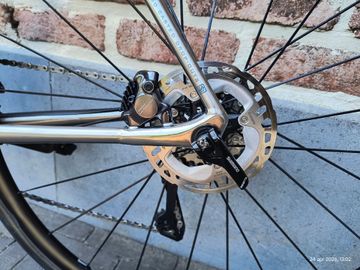 Used Van Nicholas Skeiron Shimano Ultegra Di2 2022 Road & Gravel, White — image 10 of 18