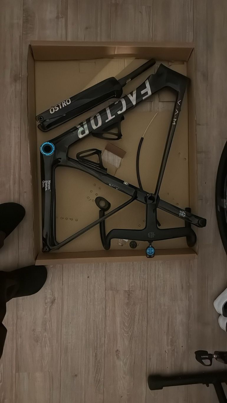 Used Factor OSTRO VAM - Frameset Premium 2024 Frameset 2024 Road & Gravel, Black — image 5 of 6