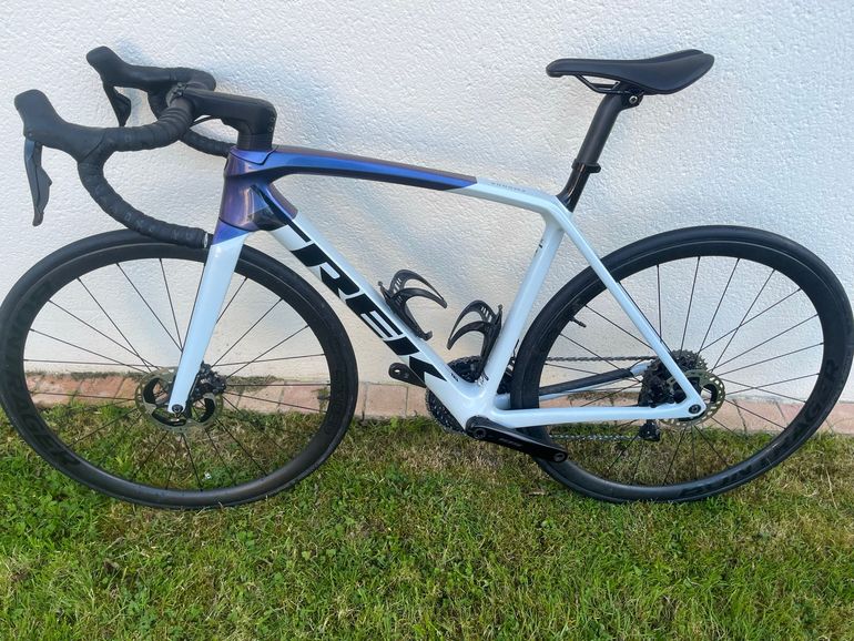 Used Trek Émonda SL 6 2024 2024 Road & Gravel, Light Gray — image 5 of 9