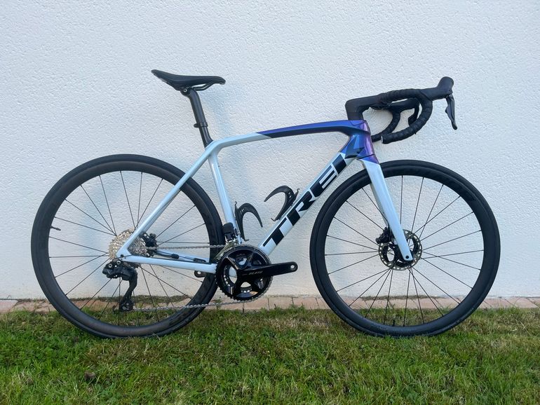 Used Trek Émonda SL 6 2024 2024 Road & Gravel, Light Gray — image 1 of 9