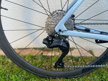 Used Trek Émonda SL 6 2024 2024 Road & Gravel, Light Gray — image 3 of 9
