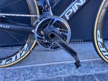 Used Pinarello Pinarello Dogma F10 Disque SRAM Red ETap 12v 2018 Road & Gravel, Schwarz — image 7 of 10