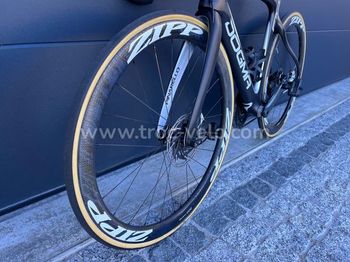 Used Pinarello Pinarello Dogma F10 Disque SRAM Red ETap 12v 2018 Road & Gravel, Schwarz — image 6 of 10