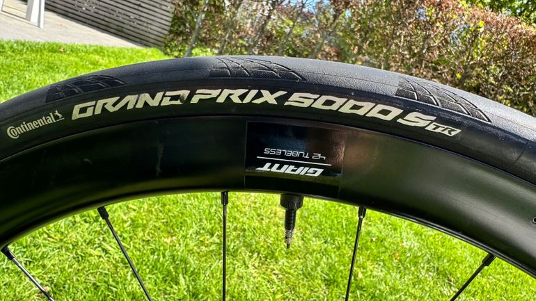 Used Giant TCR Advanced 1+ Disc 2021 2021 Road & Gravel — image 9 of 18