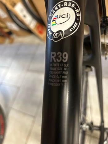 Used Canyon Ultimate Shimano Ultegra Di2 2015 Road & Gravel, Black — image 5 of 5
