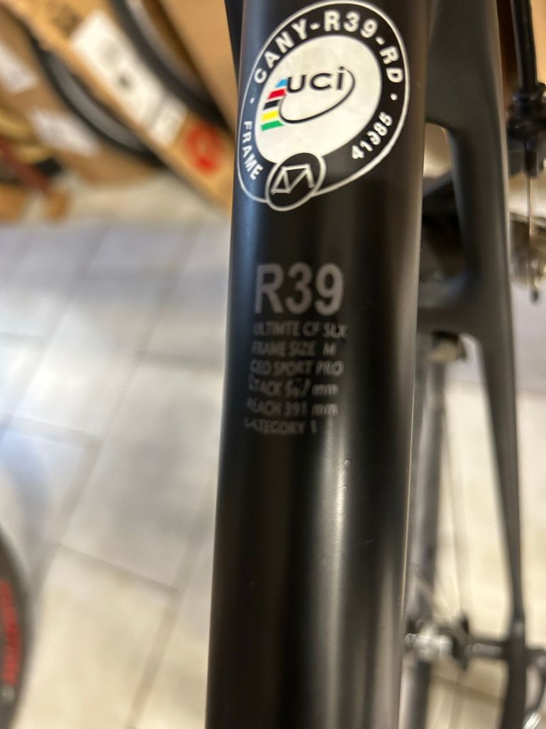 Used Canyon Ultimate Shimano Ultegra Di2 2015 Road & Gravel, Black — image 5 of 5